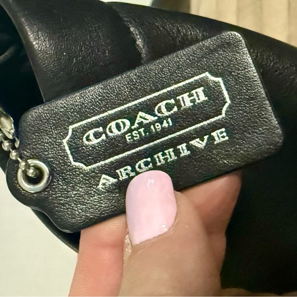 Coach Vintage Black Leather Legacy Bucket Tote Hobo Shoulder Bag with Turn-lock - Picture 4 of 8